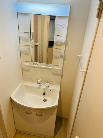 仲介手数料0円！！リブリ・コンフォート浄心の洗面所