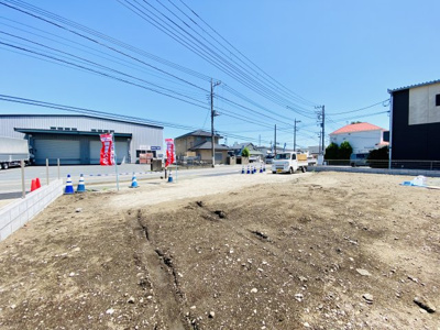 【前面道路含む現地写真】 | ☆整形地×建築条件なし×陽当たり☆仲介手数料不要／藤沢市遠藤建築条件なし売地