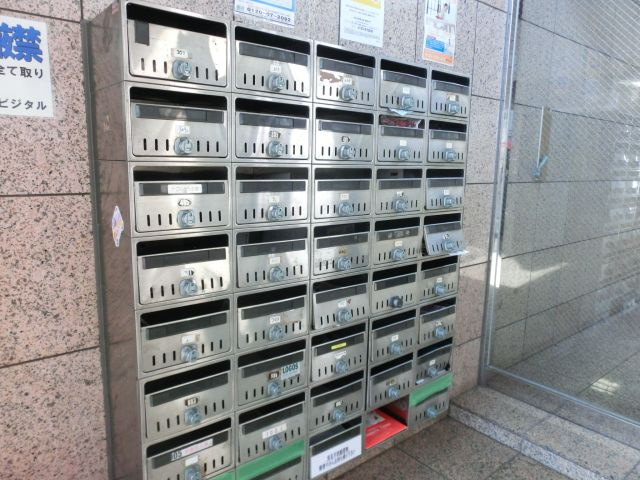 ビジタル湊町3のエントランス