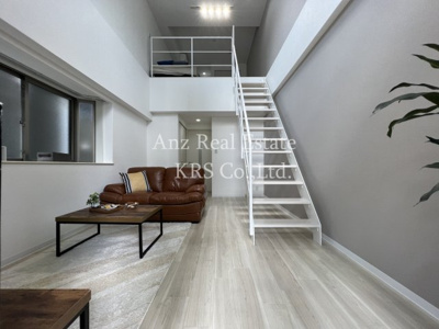 【居間・リビング】 | アーデン江戸堀 | メゾネットで空間の広がる1室です☆