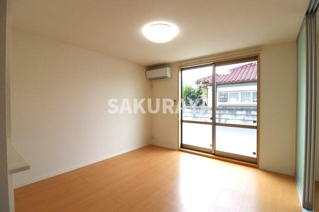 メゾンミラコスタの居間・リビング|2023年撮影。現況と異なる場合がございます。