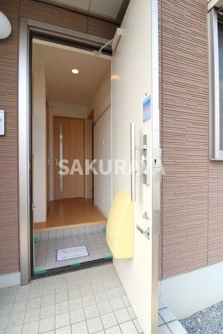 メゾンミラコスタの玄関|2023年撮影。現況と異なる場合がございます。