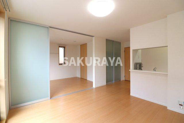 メゾンミラコスタの居間・リビング|2023年撮影。現況と異なる場合がございます。