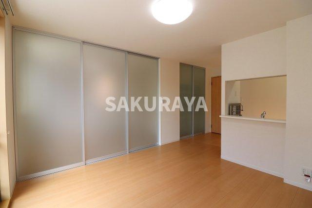 メゾンミラコスタの居間・リビング|2023年撮影。現況と異なる場合がございます。