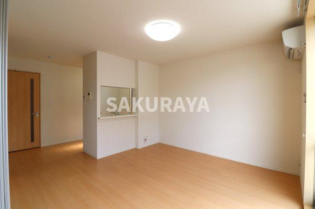 メゾンミラコスタの居間・リビング|2023年撮影。現況と異なる場合がございます。す。