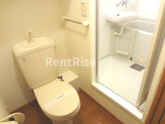 レオパレスＳ＆Ｔのトイレ|風呂トイレ別！
