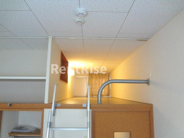 レオパレスＳ＆Ｔの収納|広々とした空間のロフトスペース！