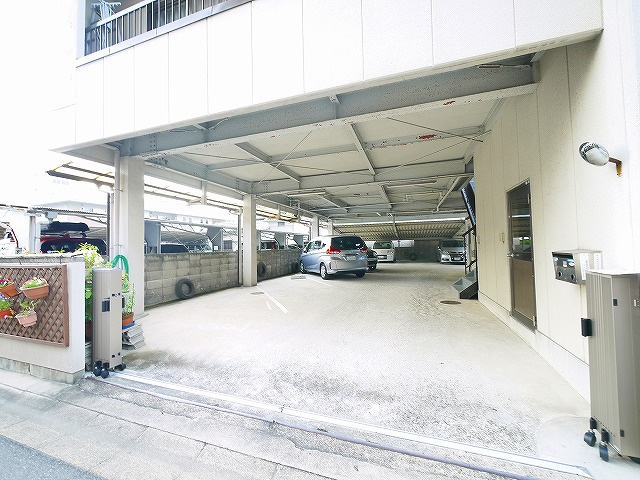 廣岡モータープールの外観|きれいな外観です