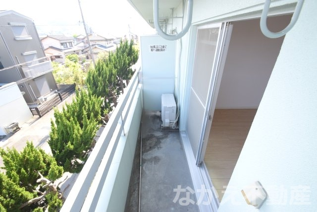 【バルコニー】 | 開放的で明るい空間を演出してくれるバルコニーです