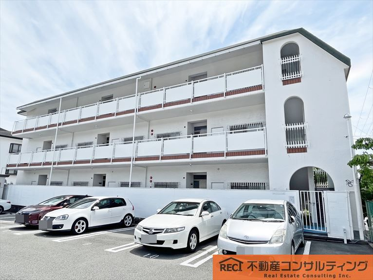 御影野村ハイツF棟の外観