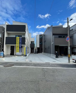 【前面道路含む現地写真】