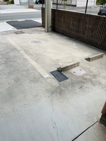 仲介手数料0円！！マザー花の木の駐車場