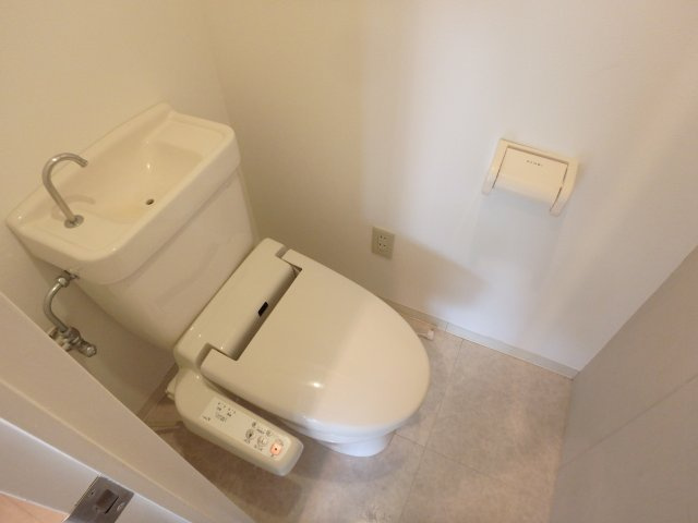 【トイレ】 | ラポール西宮 | 落ち着いた色調のトイレです