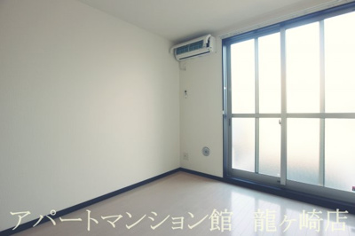 【寝室】 | レオネクストエスポワール愛戸