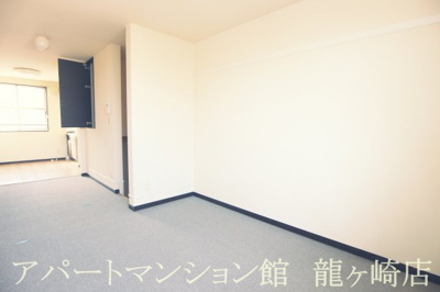 【居間・リビング】 | レオネクストエスポワール愛戸