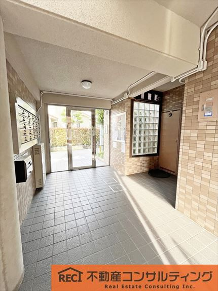 グラン・パレ魚崎のエントランス