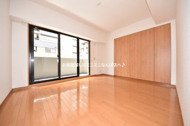 リーガル江戸堀の寝室