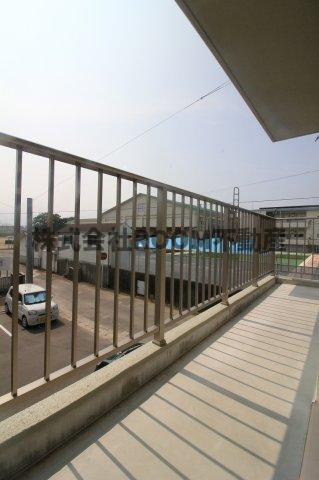 都城市千町の賃貸マンションのバルコニー|広々としたバルコニーです