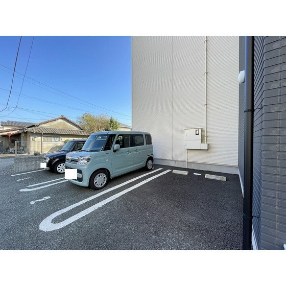 熊本市中央区八王寺町の賃貸マンションの駐車場