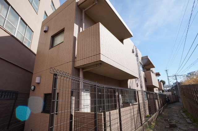 az haus(アーツェットハウス)の外観