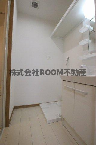 都城市千町の賃貸マンションの洗面所|広い洗面スペース