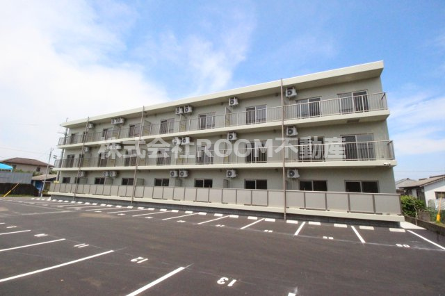 都城市千町の賃貸マンションの外観