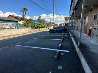 【駐車場】
