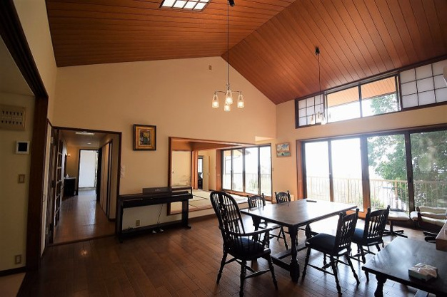 【居間・リビング】 | 大室高原別荘地　戸建
