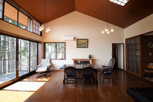 【居間・リビング】 | 大室高原別荘地　戸建