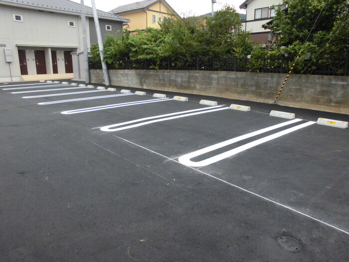 サンモールの駐車場|駐車場