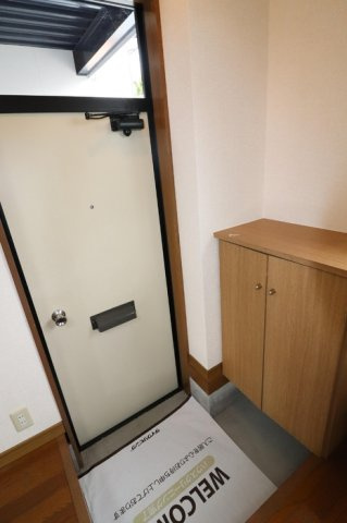 サンシャインコーポ Ａ棟の玄関|玄関（中）