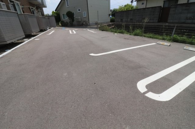 チリエージョの駐車場|駐車場