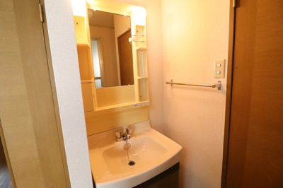 【独立洗面台】 | ロイヤルガーデン吉倉 Ｄ | 洗面化粧台