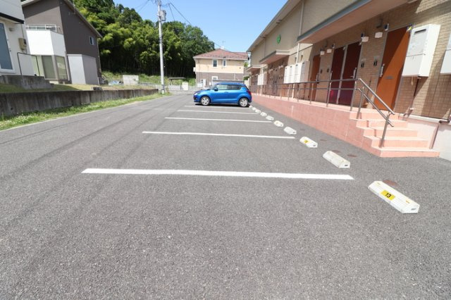 Ｄ－ｒｏｏｍ椿の駐車場|駐車場