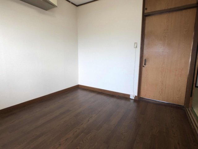 小倉寺コーポの洋室|洋室