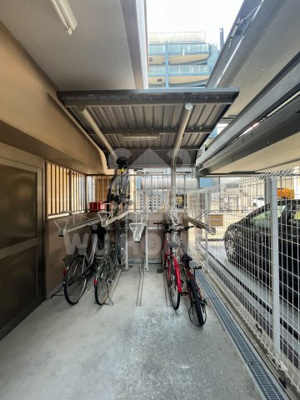 【その他共用部分】 | WGB江坂 | 駐輪場です