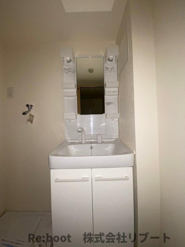 船橋市本郷町の賃貸マンションの洗面所