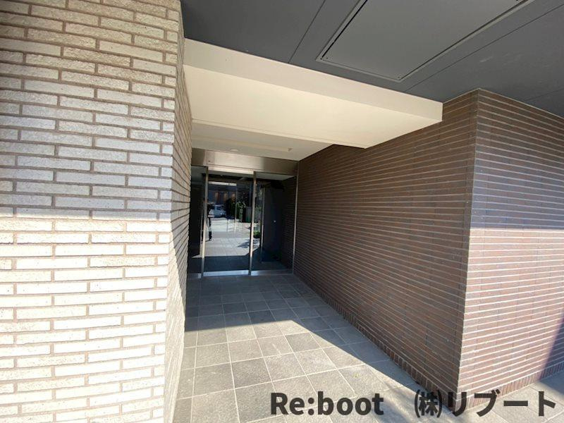 椿荘のエントランス