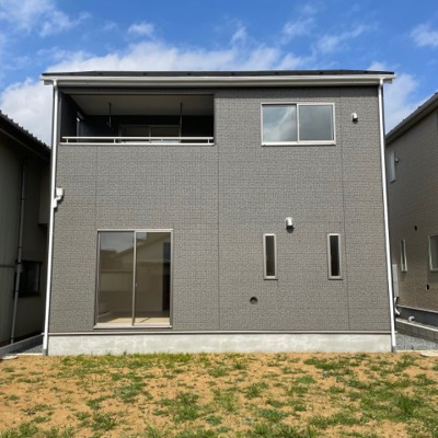 【外観】 | 潮来市大塚野第３-１号棟 | 即日のご見学も可能です。お気軽に0476-37-3888までお問合せ下さい。【祝完成：現地写真】ご見学は即日も可能です。即日のご見学も可能です。お気軽に0476-37-3888までお問合せ下さい。