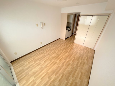 【洋室】 | サウスビレッジ