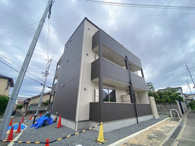 ジーメゾン初芝アマーレの外観
