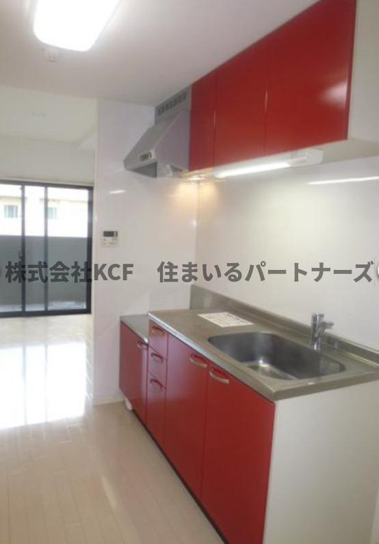 アドラシオンのキッチン|コンパクトなキッチンで掃除もラクラク