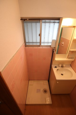【設備】 | 富田林市富田林町貸家 | 室内洗濯機置き場