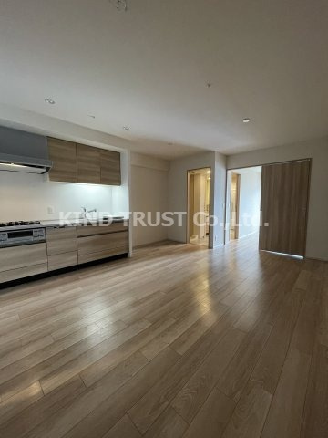 ファインフラッツ南森町の居間・リビング|リビングです