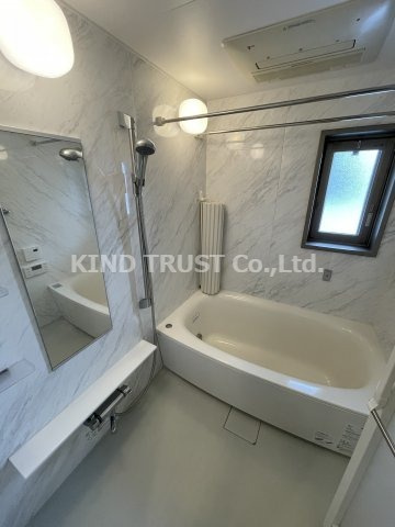 ファインフラッツ南森町の浴室|日々の疲れを癒すお風呂付です