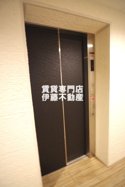 GRANZ OZONEのロビー|エレベーター
