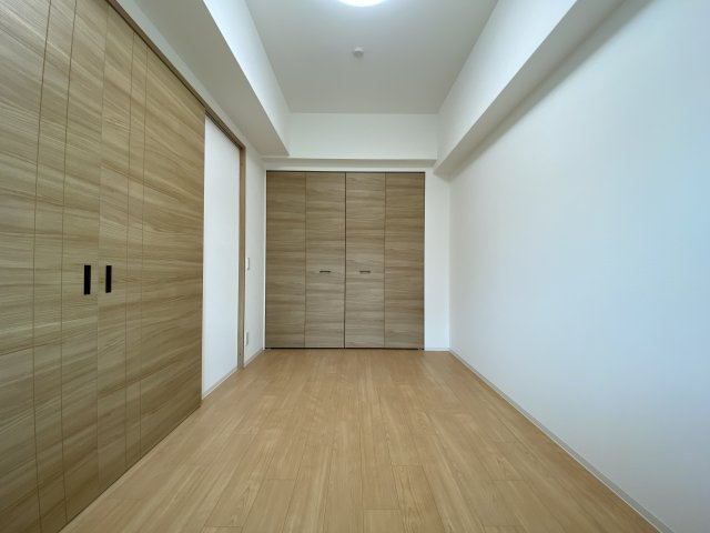 アプリーレ神戸元町の洋室