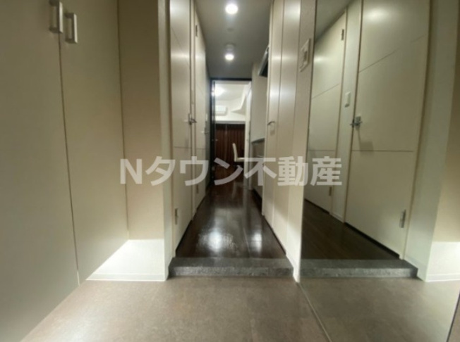 【玄関】 | セイワパレス丸の内駅前プレミア | ゆったりとした玄関です