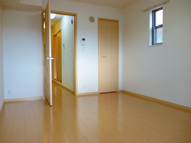 【居間・リビング】 | プレジェーネ一津屋