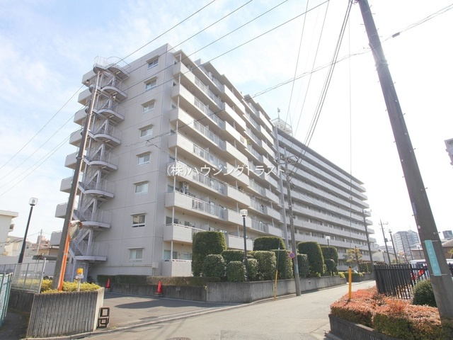仲介手数料無料　アコール新所沢イーストの外観